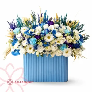 خرید آنلاین باکس گل کد 013 با گل های رز آبی، رز سفید، ژربرا سفید، ارکیده آبی، داوودی سفید، گلهای فصلی و گل خشک تزئینی از فروشگاه گلدون،goldoon.net