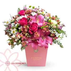 خرید آنلاین باکس گل کد 012 با گل های اورینتال، رز، آلسترومریا، کرزنتیا با تم رنگی صورتی و سفید از فروشگاه گلدون،goldoon.net